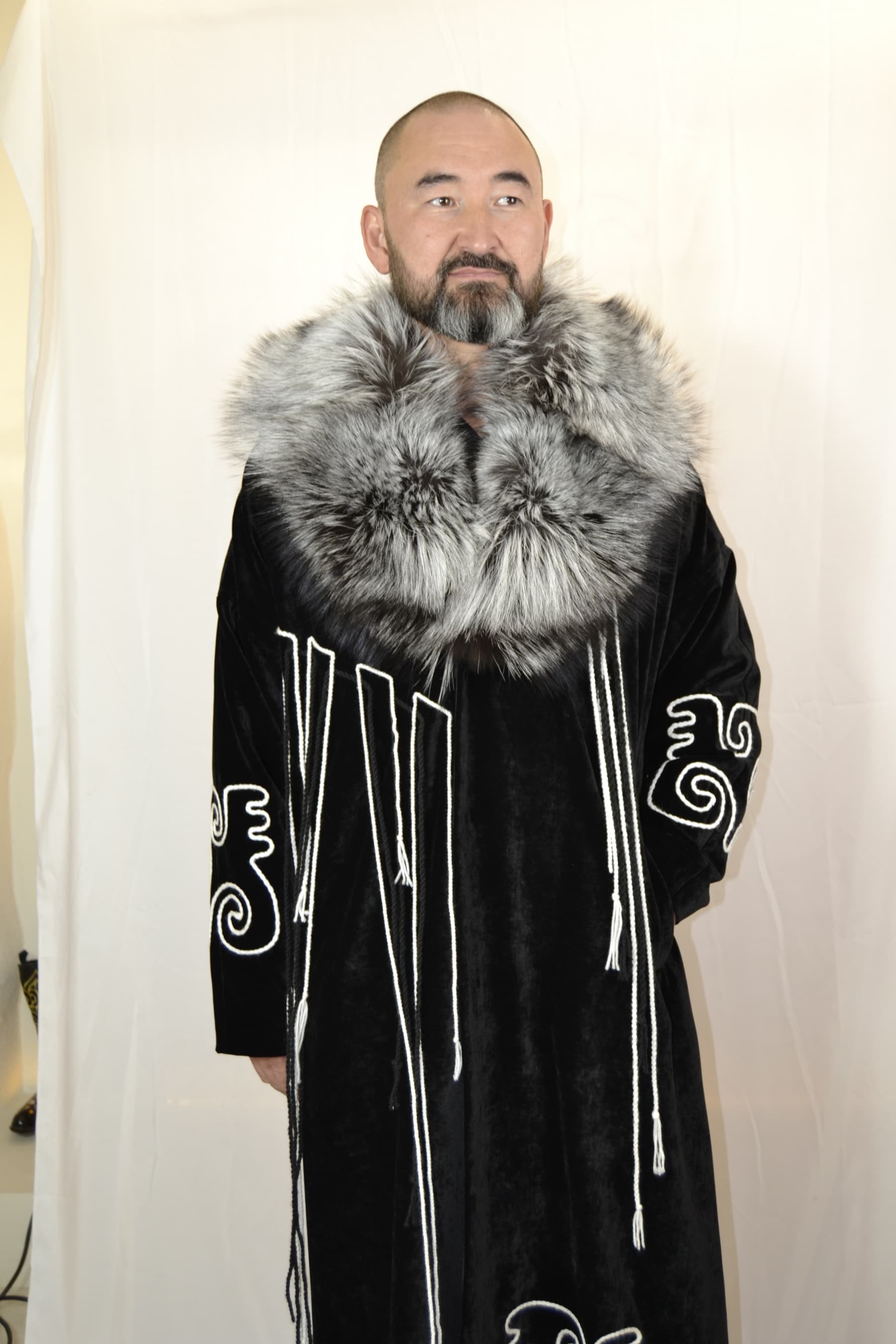 Еркектерге арналған шапан silver fur серебро DALA